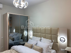 Daire 84 m² Daire - Şerif Khimshiashvili, Batumi, Gürcistan