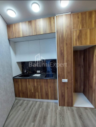 Daire 2-oda 43.5 m² - Kahramanlar Sokağı, Batumi