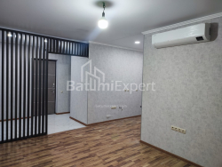 Daire 71.5 m² Daire - Şerif Khimshiashvili, Batumi, Gürcistan