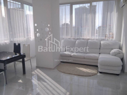 Daire 3-oda 75.6 m² - Niko Pirosmani, Batumi