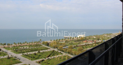 Daire 75.75 m² Daire - Lech ve Maria Kachinsky, Batumi, Gürcistan