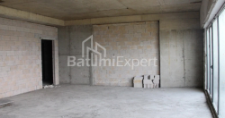 Daire 75.75 m² Daire - Lech ve Maria Kachinsky, Batumi, Gürcistan